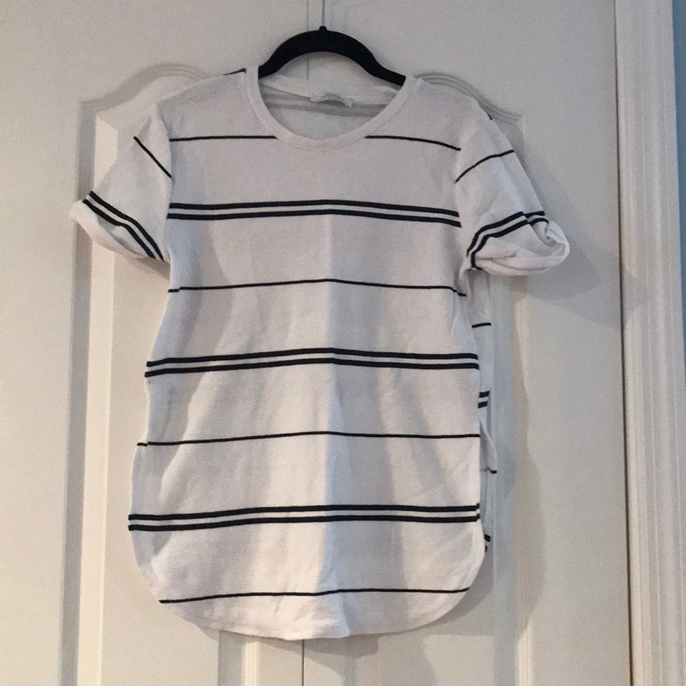 Zara Black and White Side Slit Tee - Picture 1 of 4